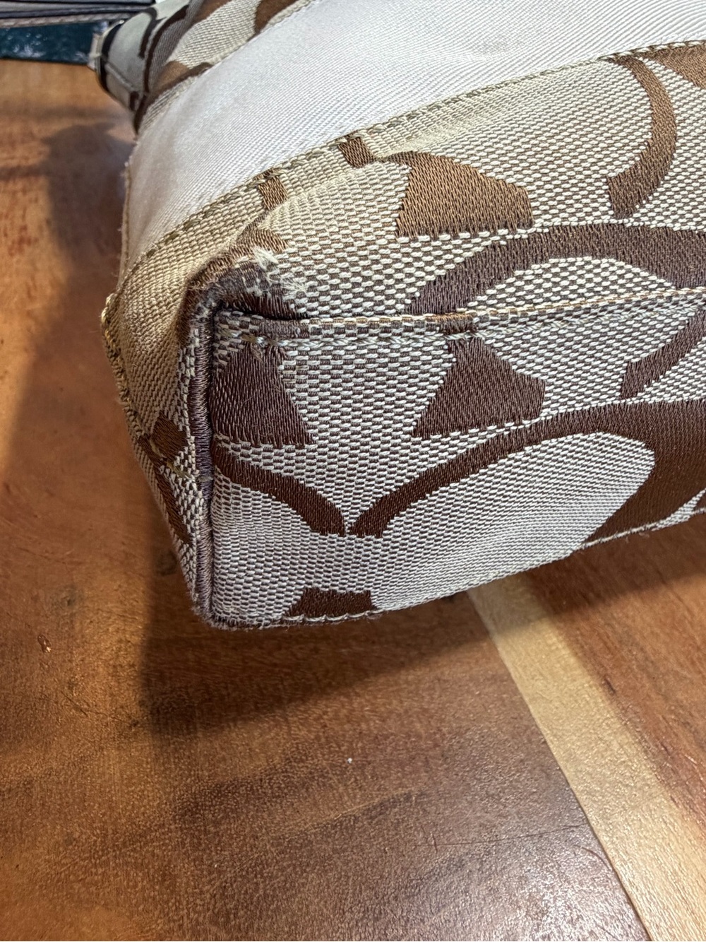 Coach Y2K 2009 Signature Stripe Canvas Hobo Bag Khaki Ivory GUC - Picture 12 of 17
